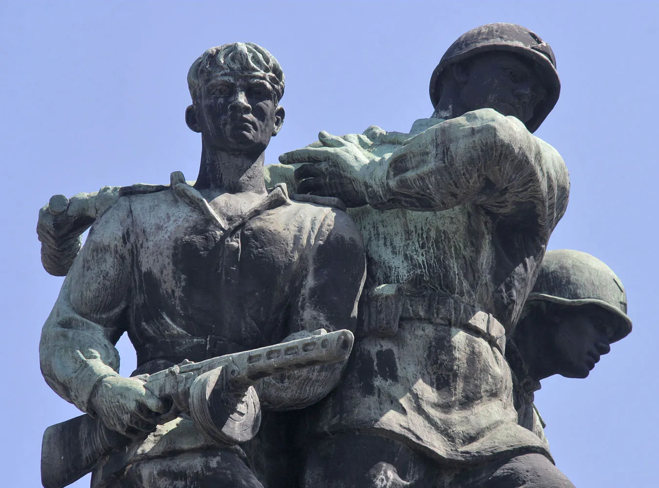 Czy symbole komunizmu znikną wreszcie z polskich miast