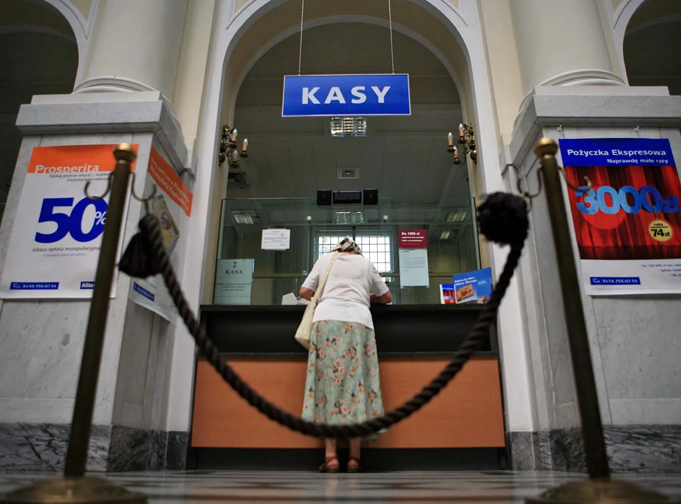 Tysiące życiorysów wyciekły do sieci