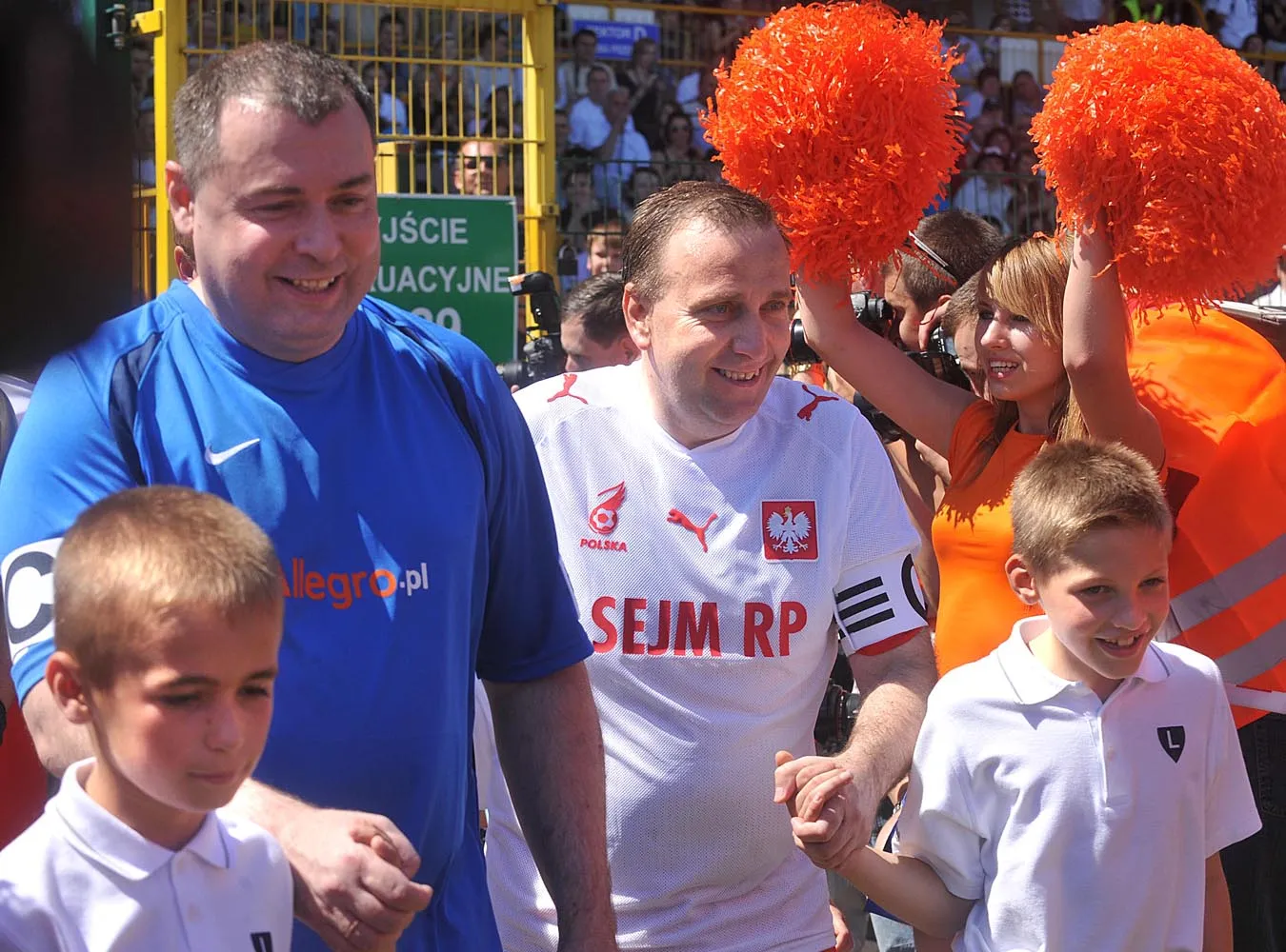 Schetyna będzie dzielił miliard złotych