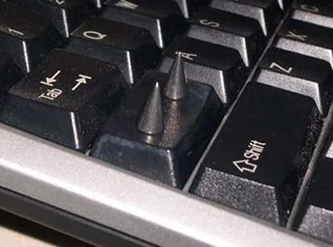 Jak oduczyć ludzi pisać wielkimi literami