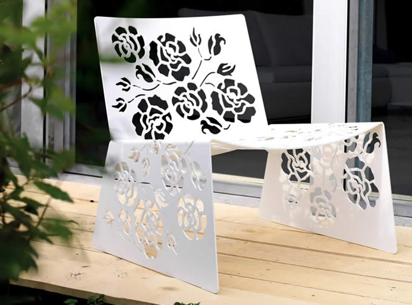 Misterne siedzisko dla kobietki