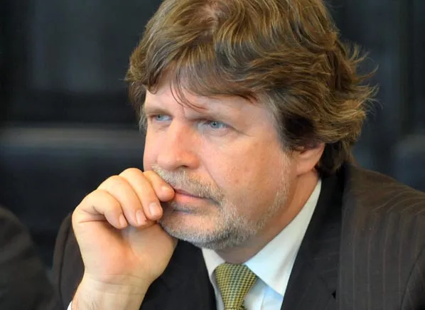 Sośnierz: Rząd dobrze walczy z epidemią