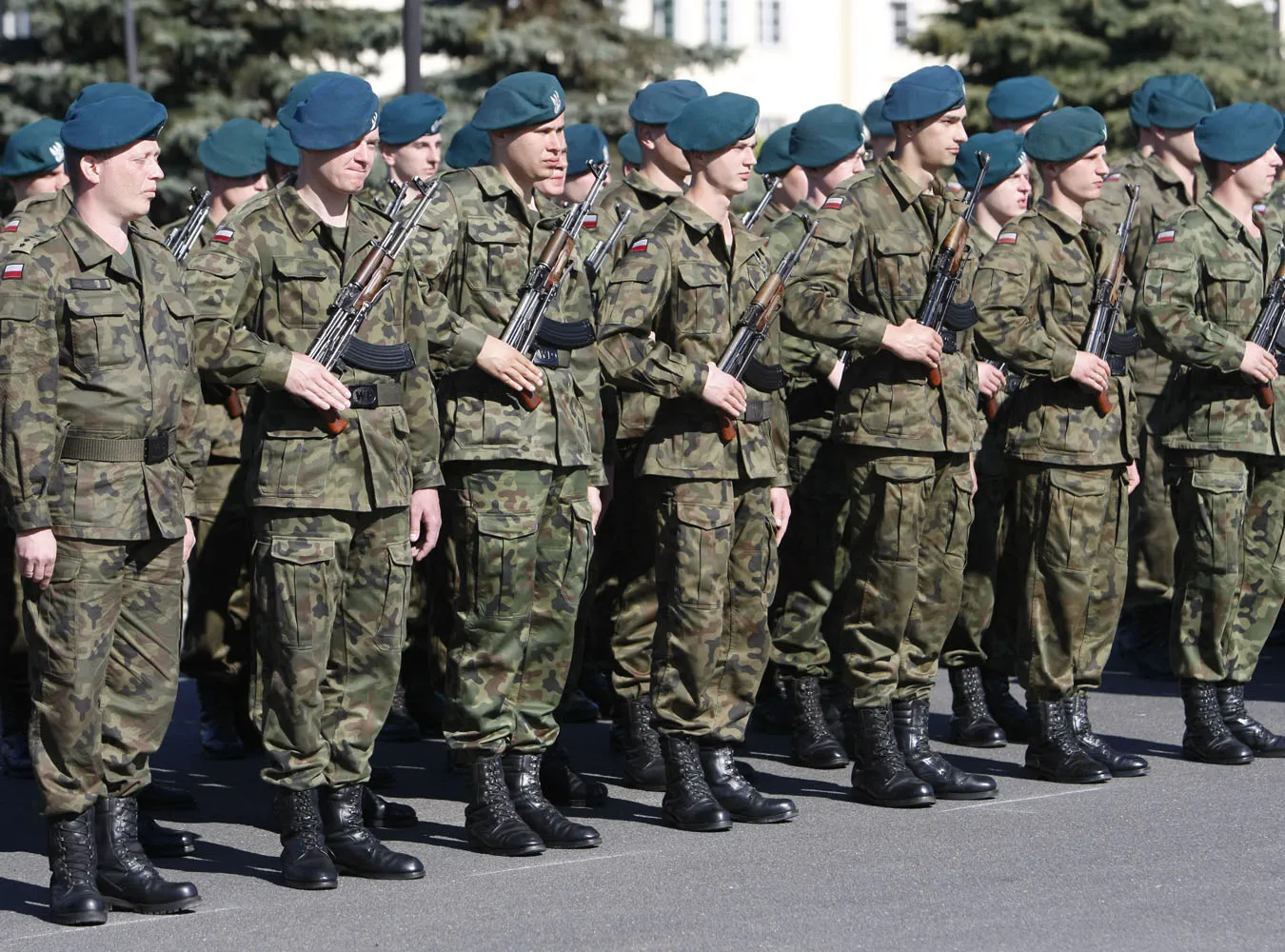 MON chce zaoszczędzić na kuroniówce