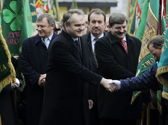 Narada PSL przy piwie i pieczonym prosiaku