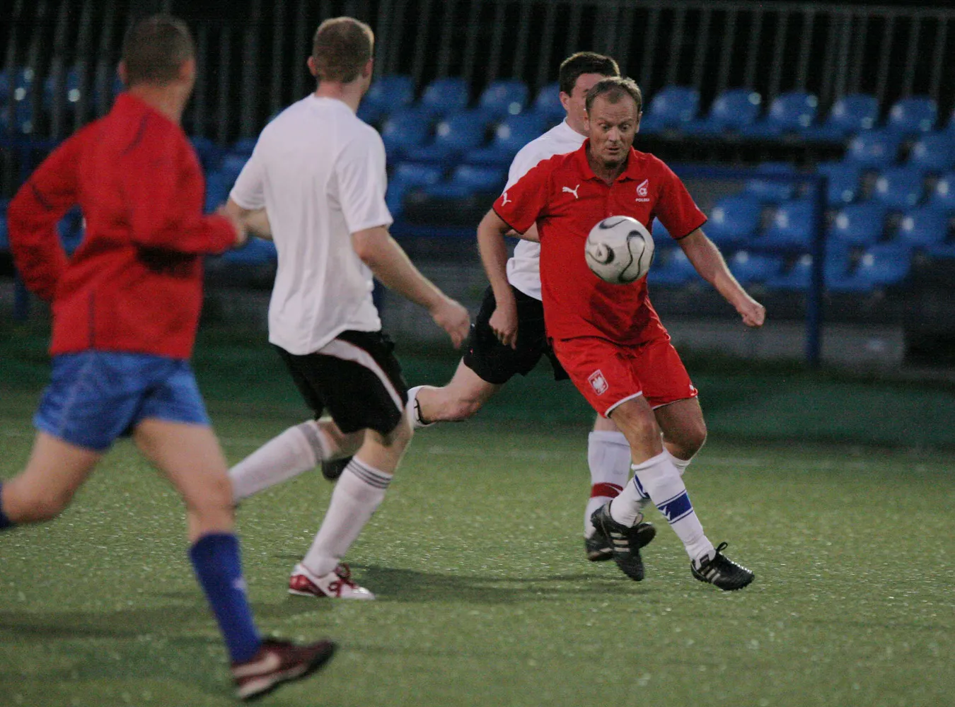 Zamiast być w Sejmie, ganiali po boisku