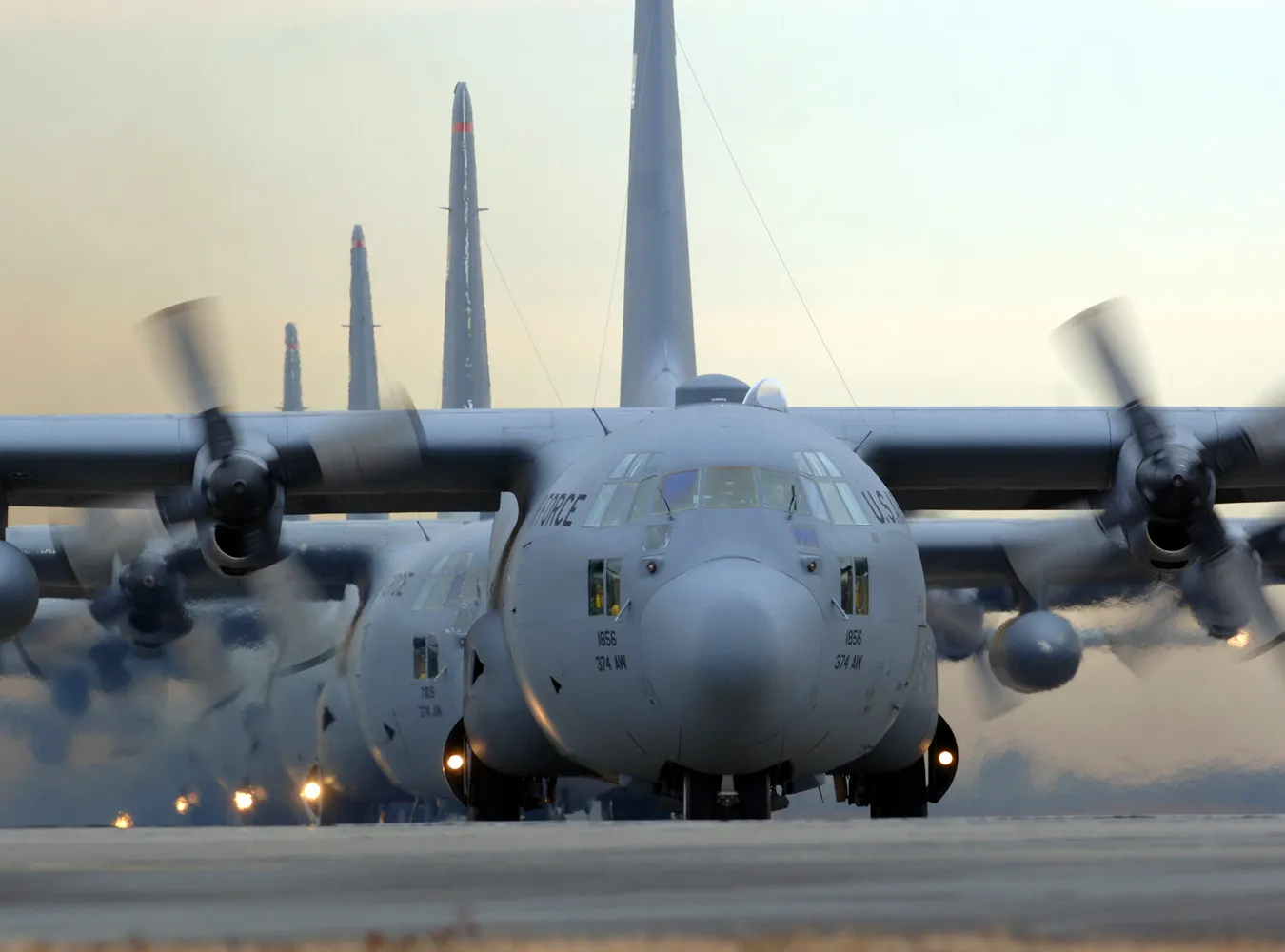 Polskie herculesy będą stały na deszczu