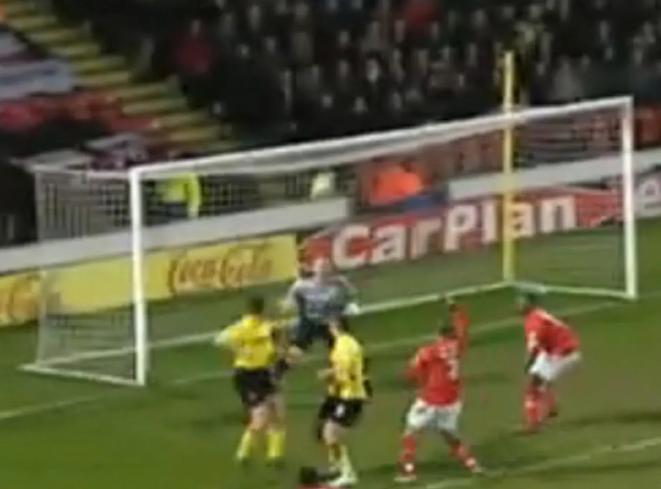 Zobacz, jak Rasiak znów trafił do siatki