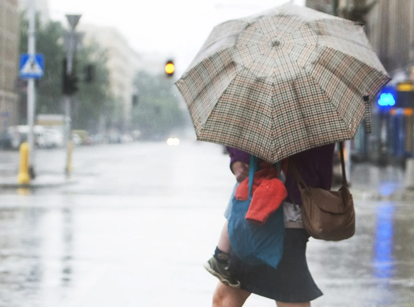 Potrzebne parasolki. Znowu będzie lać