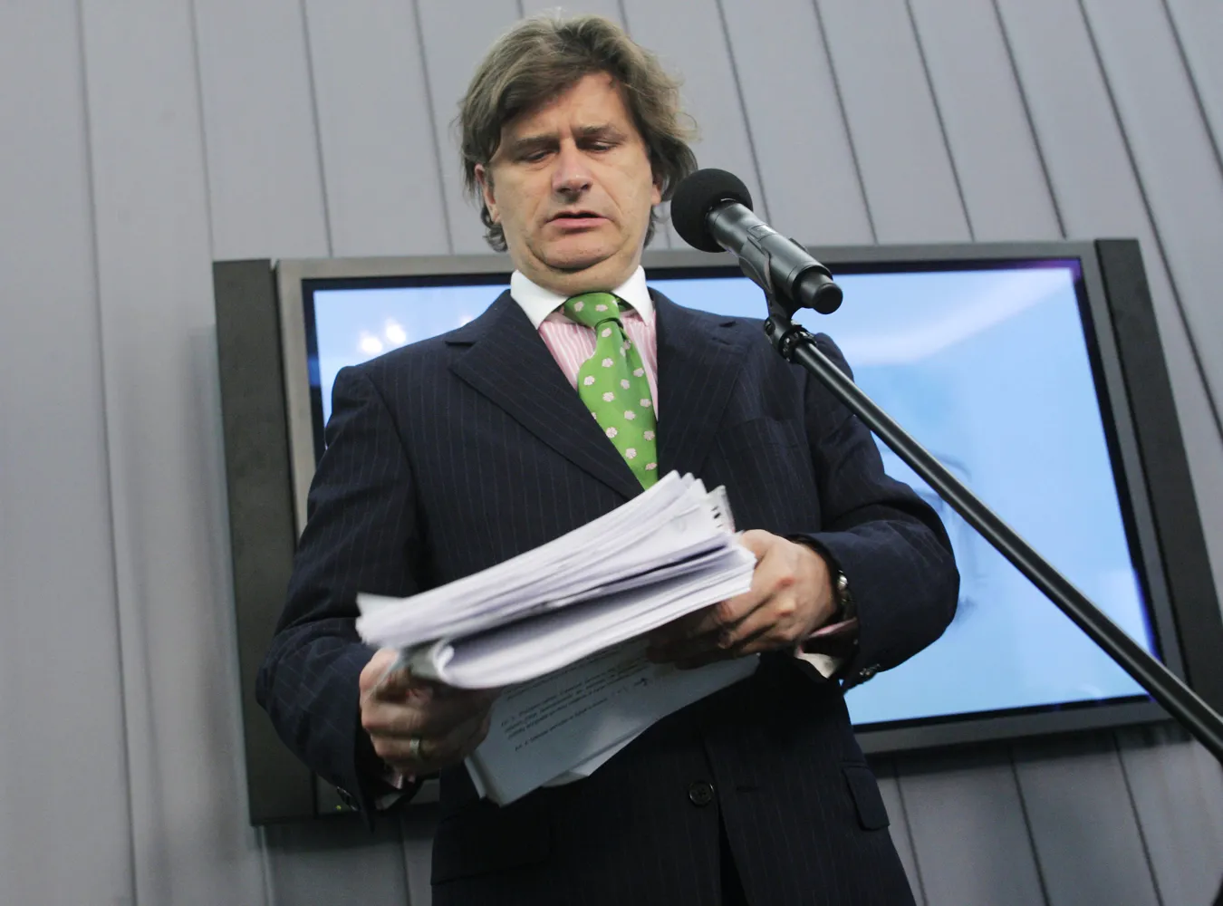 Palikot o aktach IPN: Spalić to esbeckie szambo