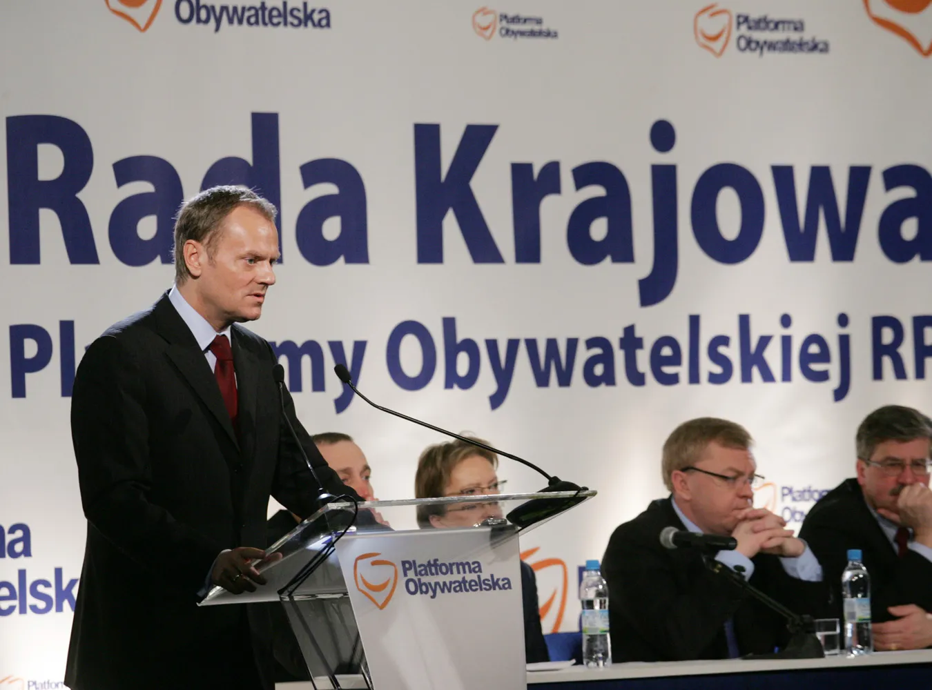 Jak za PRL Jesteś w partii, masz pracę