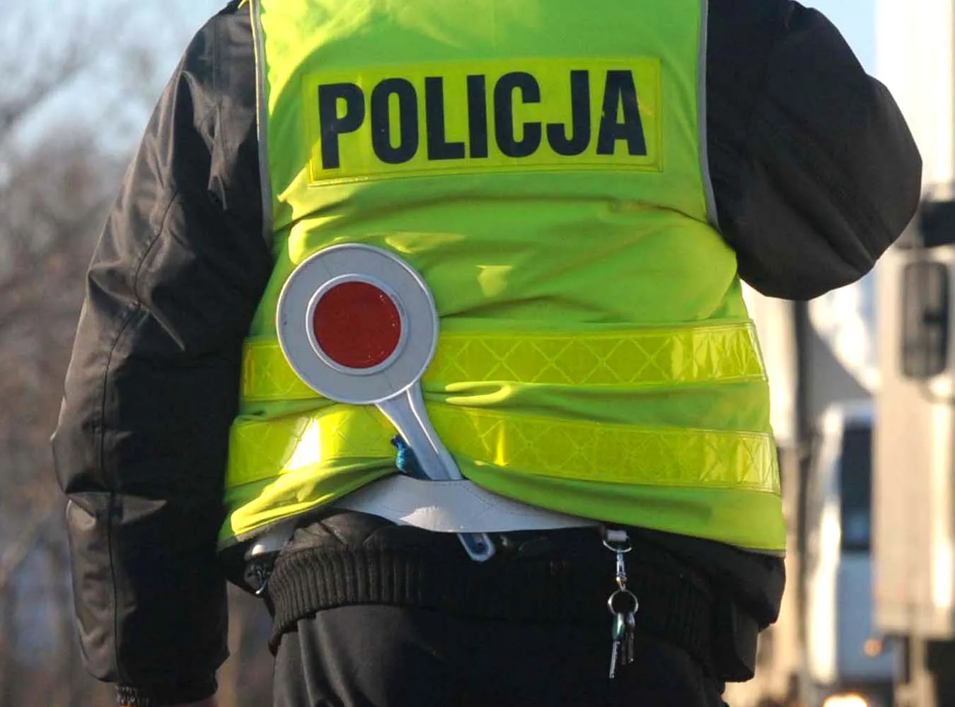 Lizakiem nakłaniał do seksu