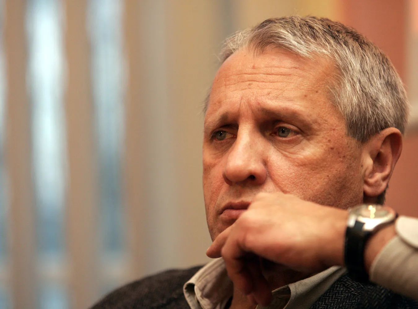 Nazwał Buzka "je..ką". Teraz przeprasza