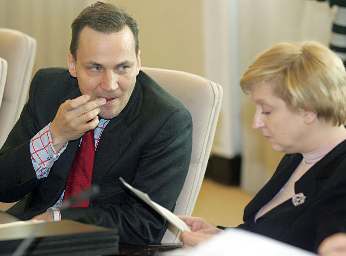 Sikorski chce wysłać Fotygę do Rzymu