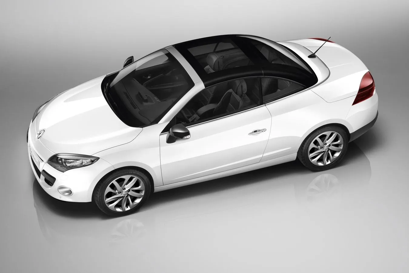 fr_renault_3_272334a_503085.jpg