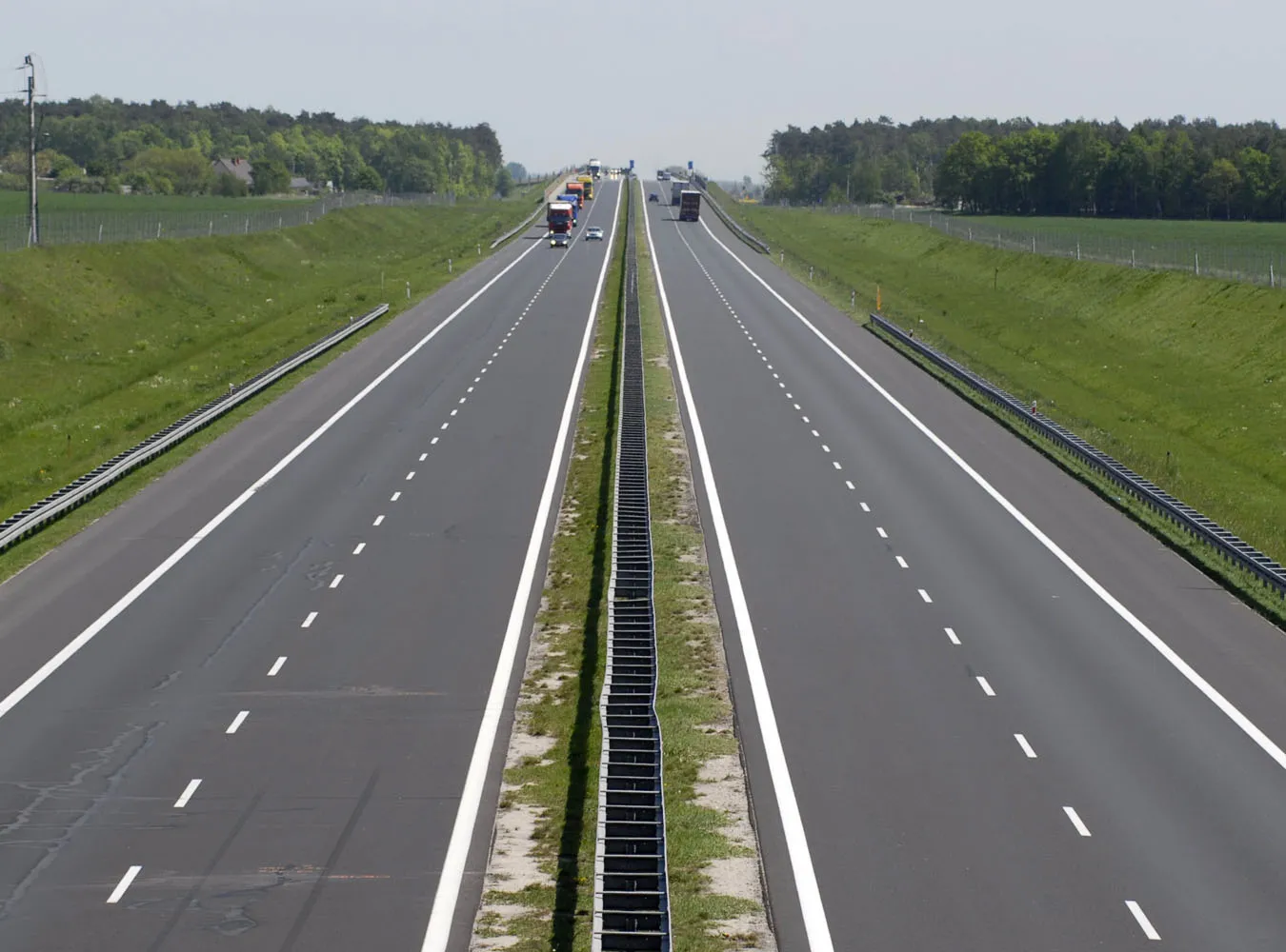 80-kilometrowy spacer ministra od autostrad
