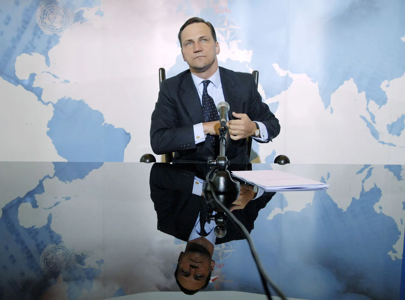 Sikorski rozsiądzie się na bydlęcej skórce