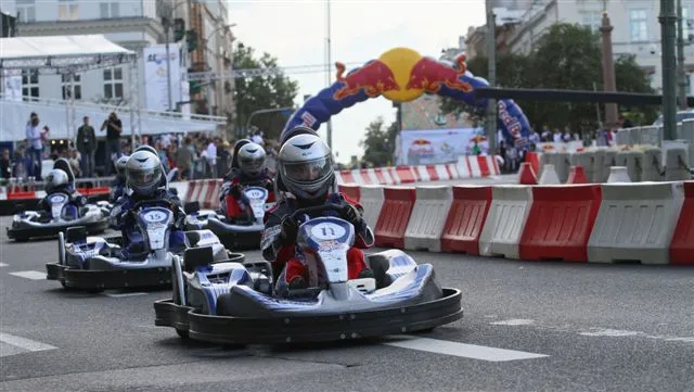 red_bull_as_w_karcie_c_wojtek_antonow_redbullphotofiles_1532284.jpg