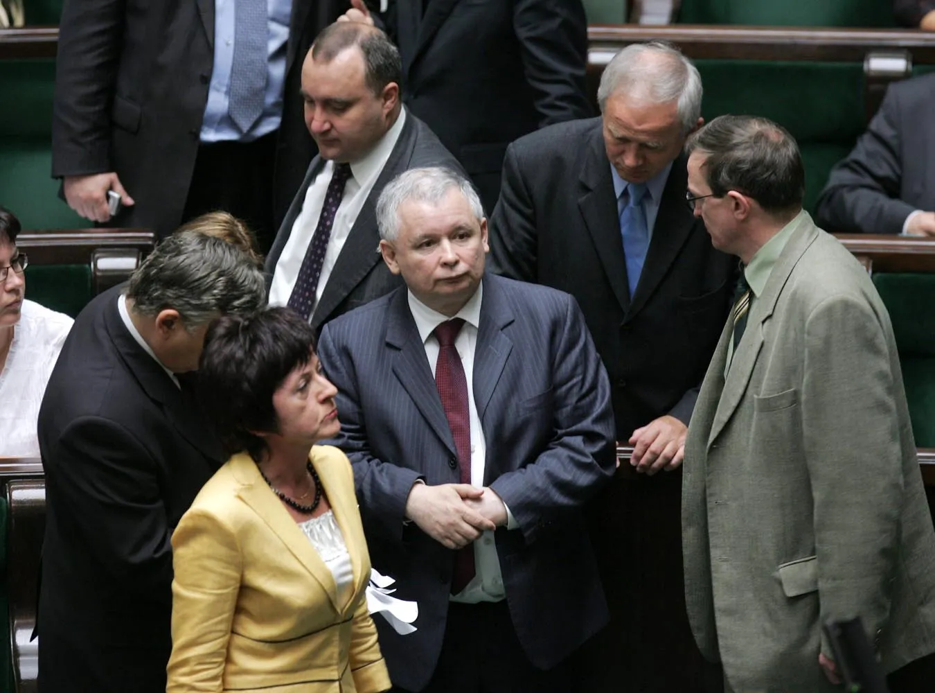 Sondaże mówią PiS, jak atakować PO