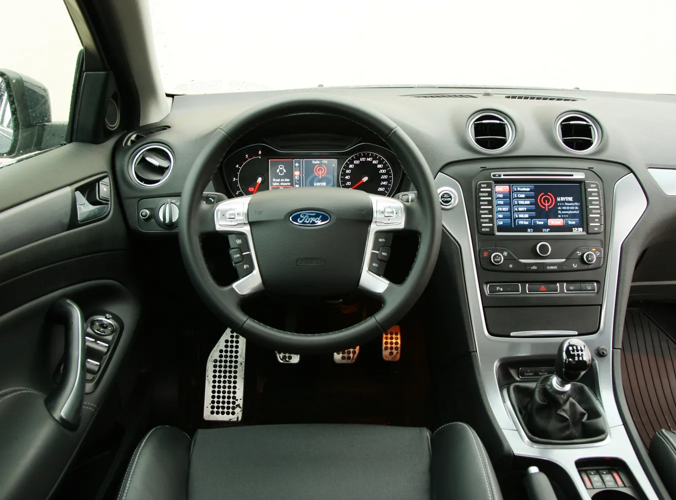 1863060-ford-mondeo-test-12.jpg