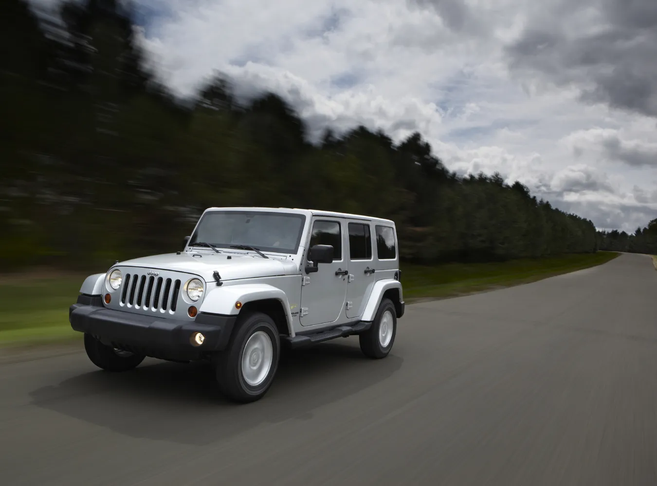 1882866-jeep-wrangler-135jp.jpg