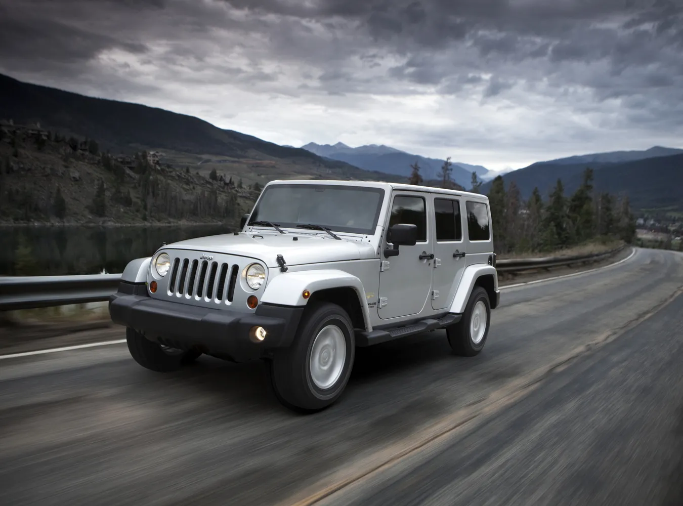 1882941-jeep-wrangler-138jp.jpg