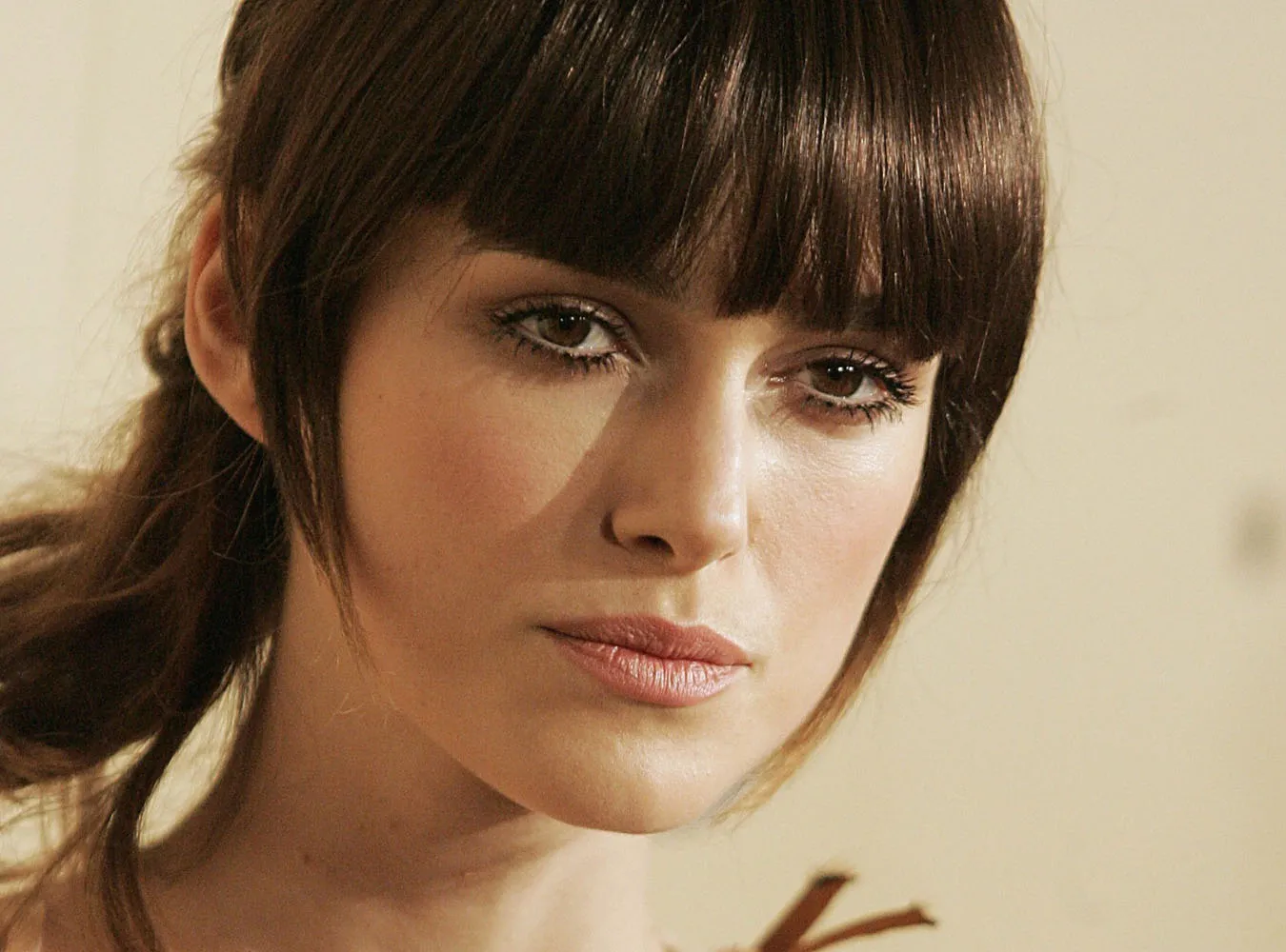 Actress Keira Knightley poses on the press line at the Los Angeles premiere of the feature film  quot;Atonement quot; in Beverly Hills, Calif. on Wednesday, Dec. 6, 2007. AP PhotoDan Steinberg