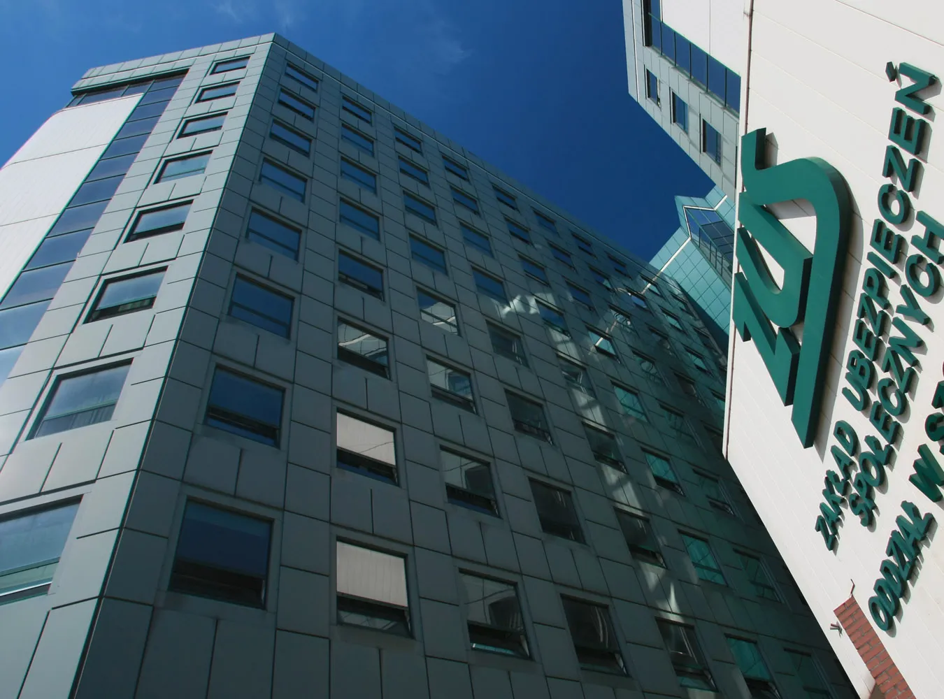 Rząd Tuska ocalił budżet kosztem emerytów