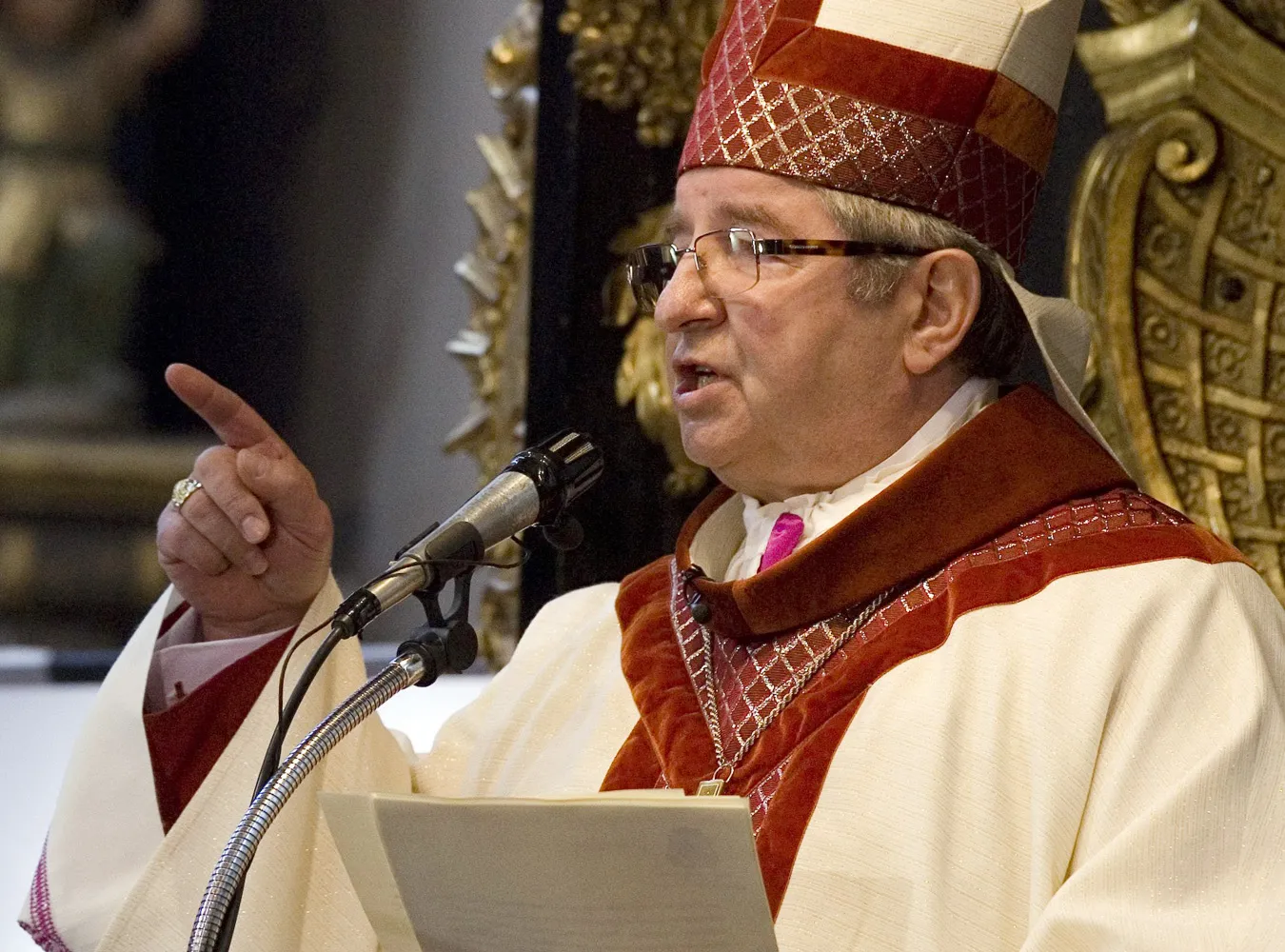 Abp Głódź: Nikt nie przeprosił prezydenta Kaczyńskiego