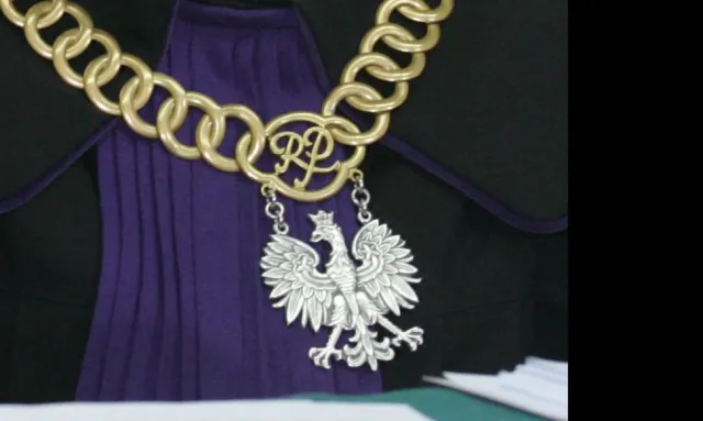 Nakaz aresztowania dla brata Michnika już w Szwecji