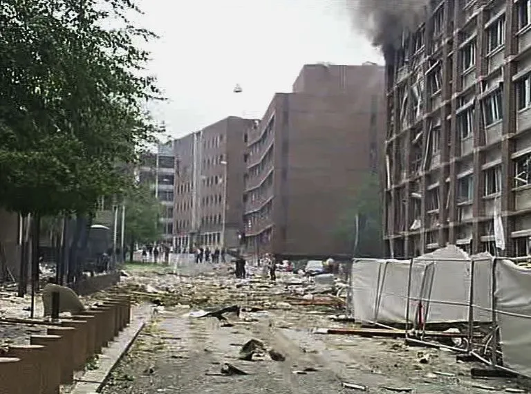 2306684-po-eksplozji-w-oslo.jpg
