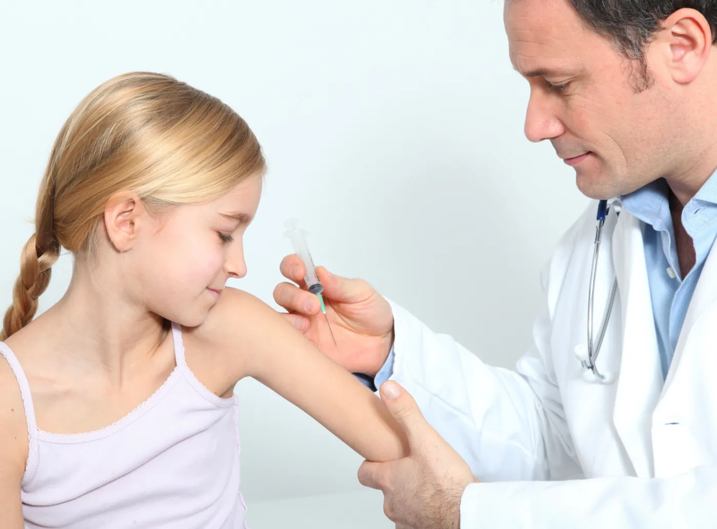 szczepienie zastrzyk