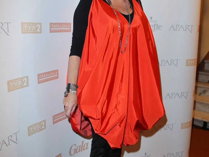 Wpadka! Gwiazda w wielkim worku na salonach