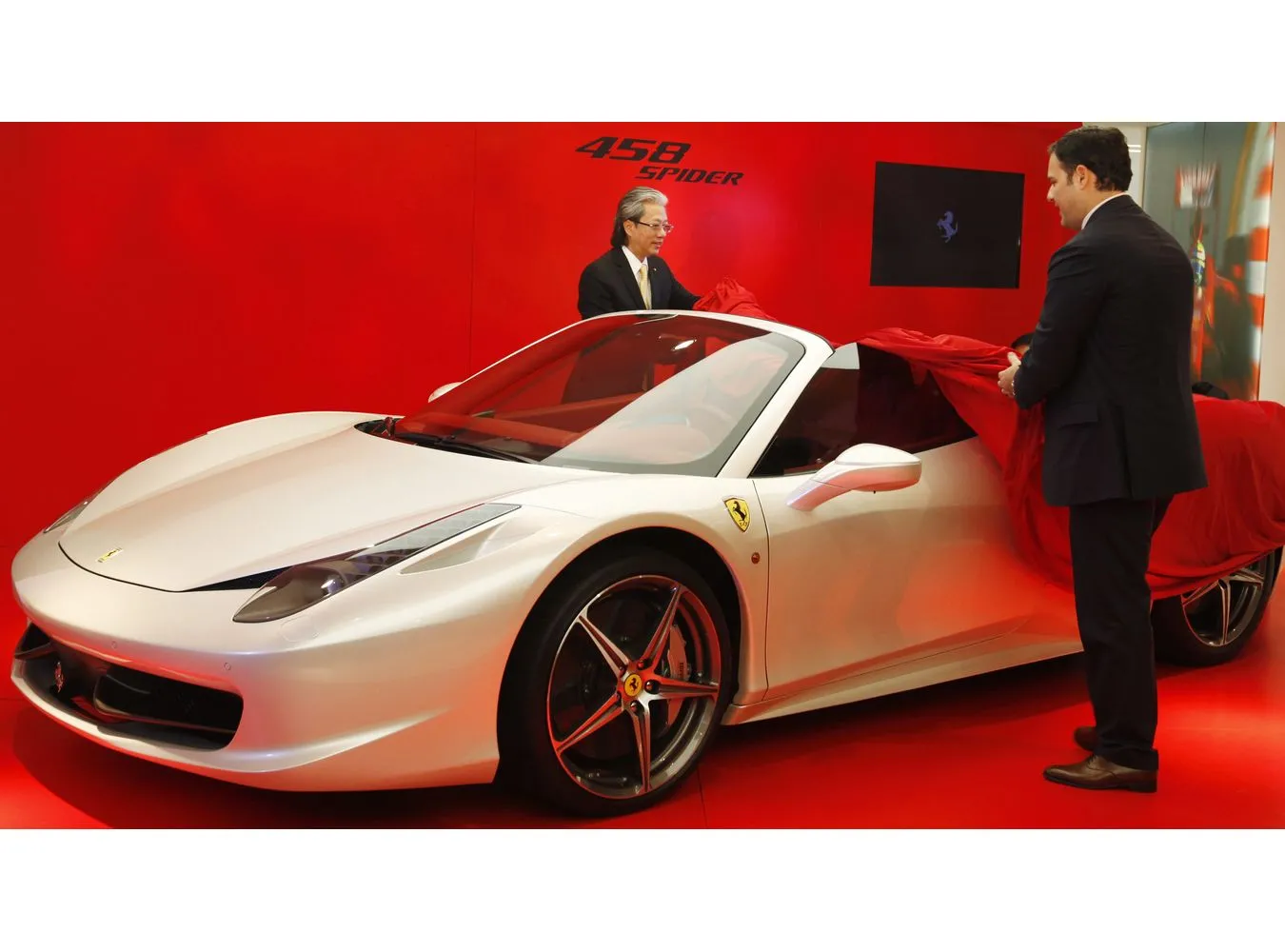 2982017-ferrari-458-spider.jpg