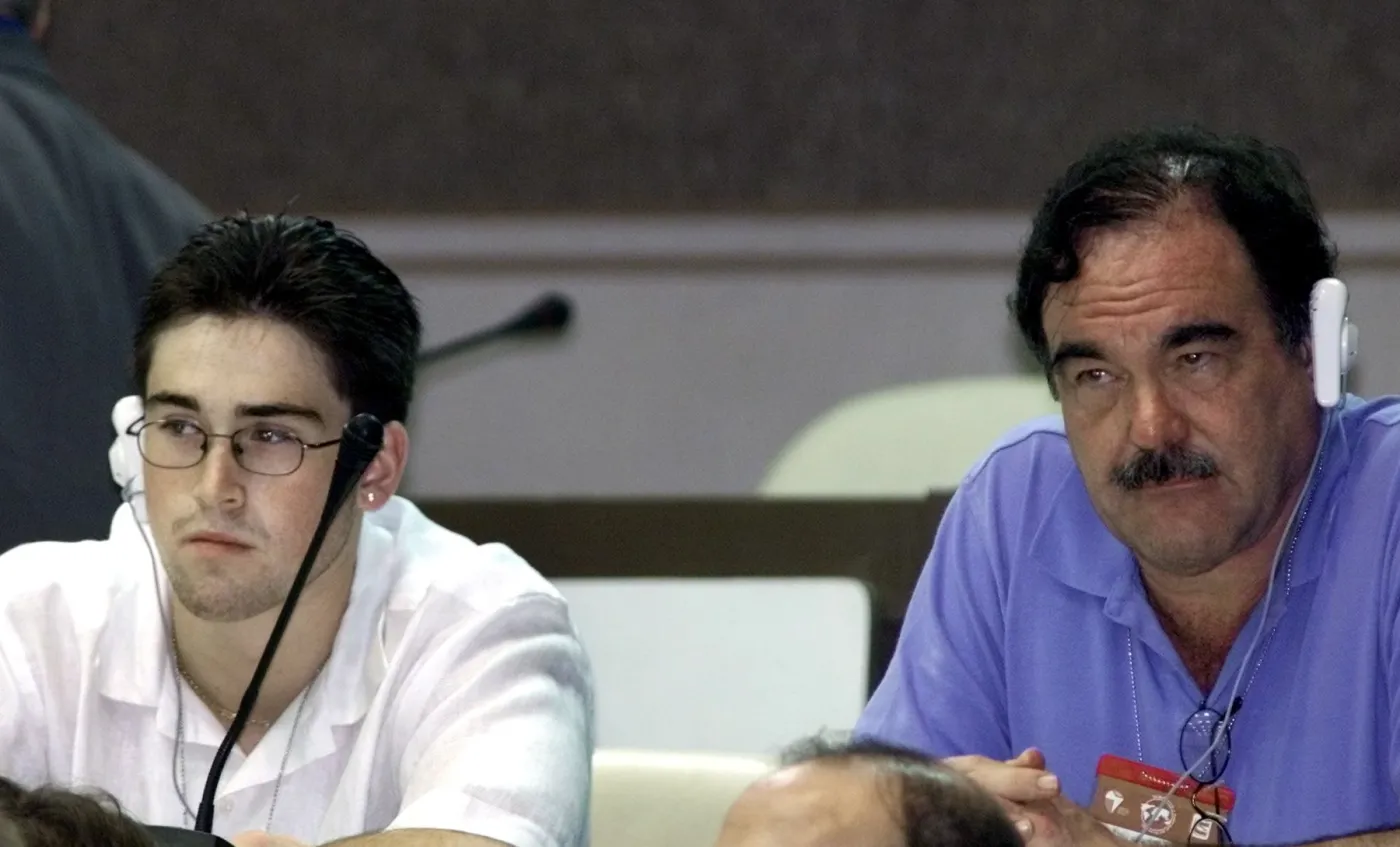 Syn Olivera Stone'a zmienił wyznanie. Ma teraz na imię Ali