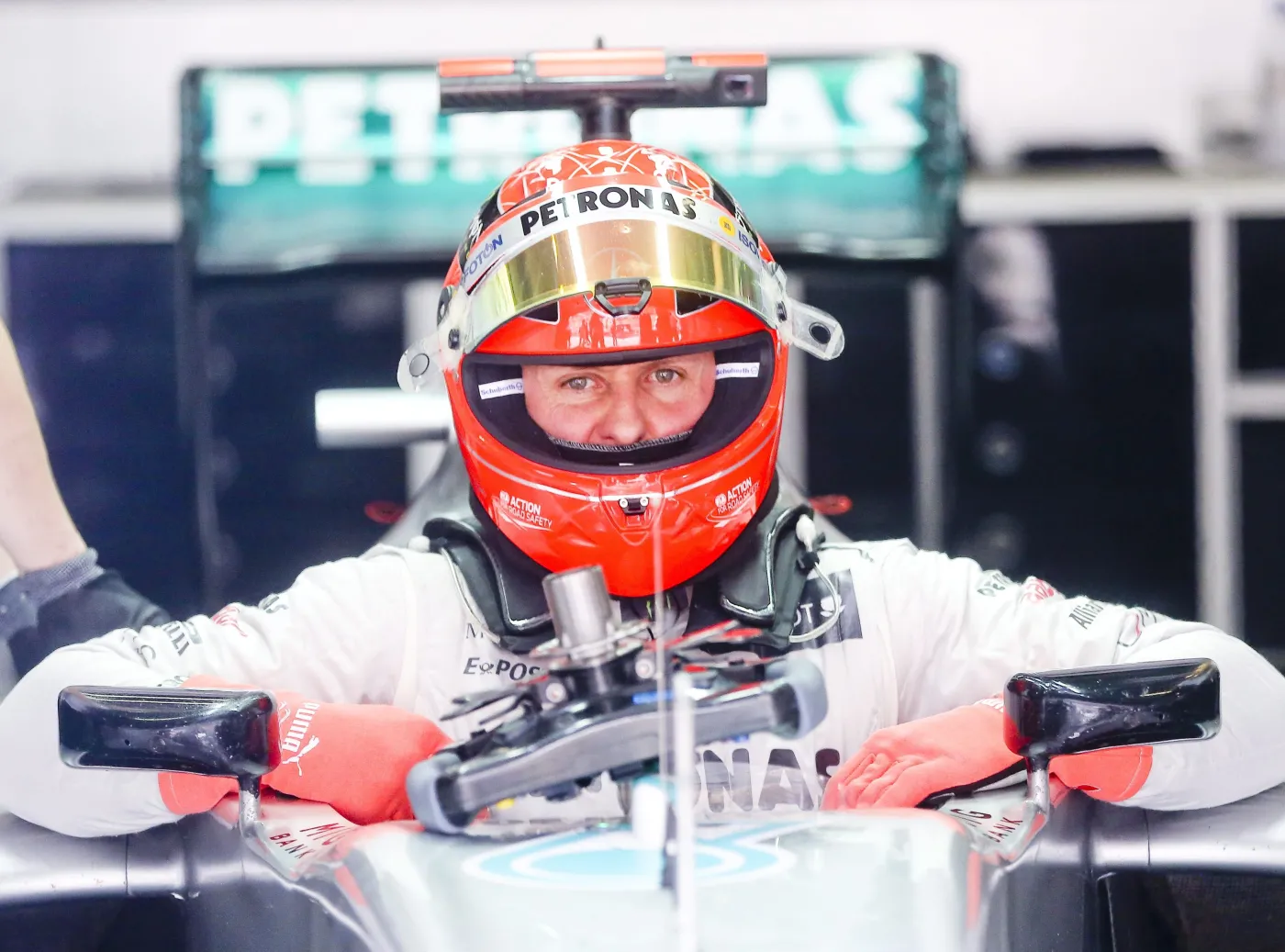 Zespół Schumachera ukarany za niedokręcone koło