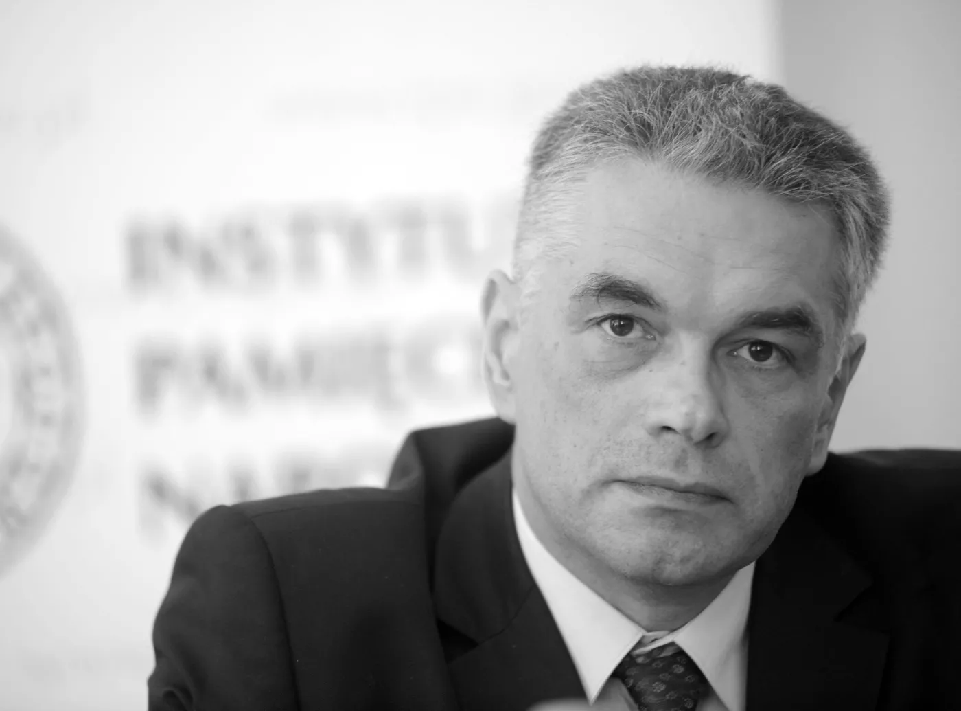 Śledczy zignorowali prośbę wdowy. Ekshumują ciało Janusza Kurtyki