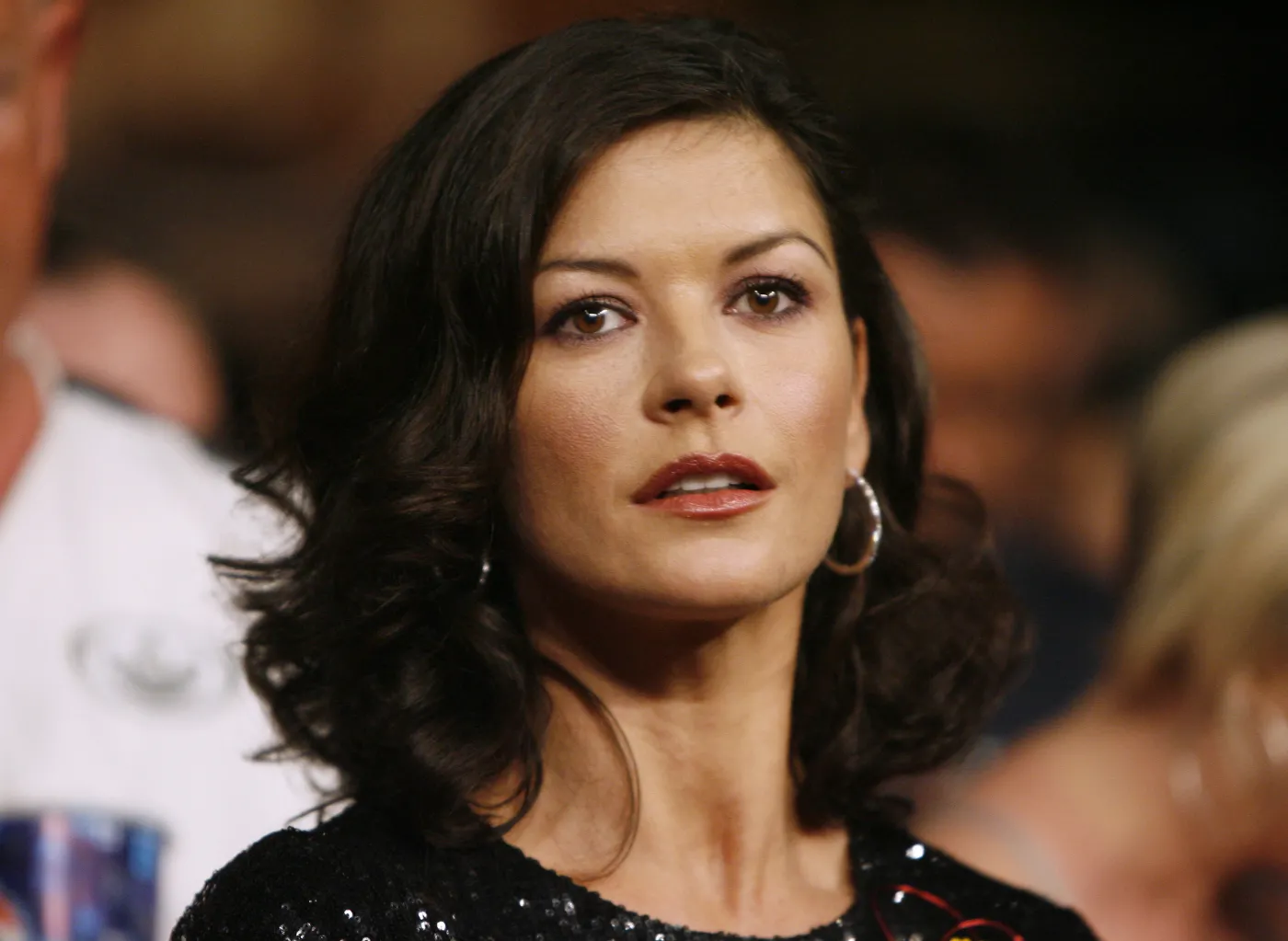 Wielka tęsknota pięknej żony Michaela Douglasa...