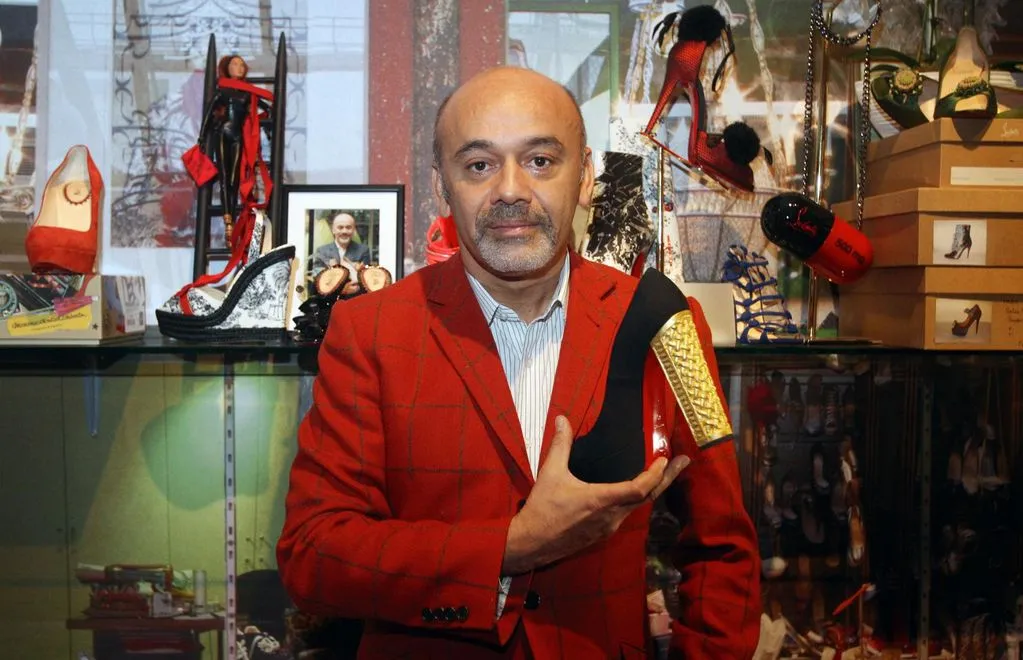 Louboutin przegrał batalię o słynne czerwone podeszwy