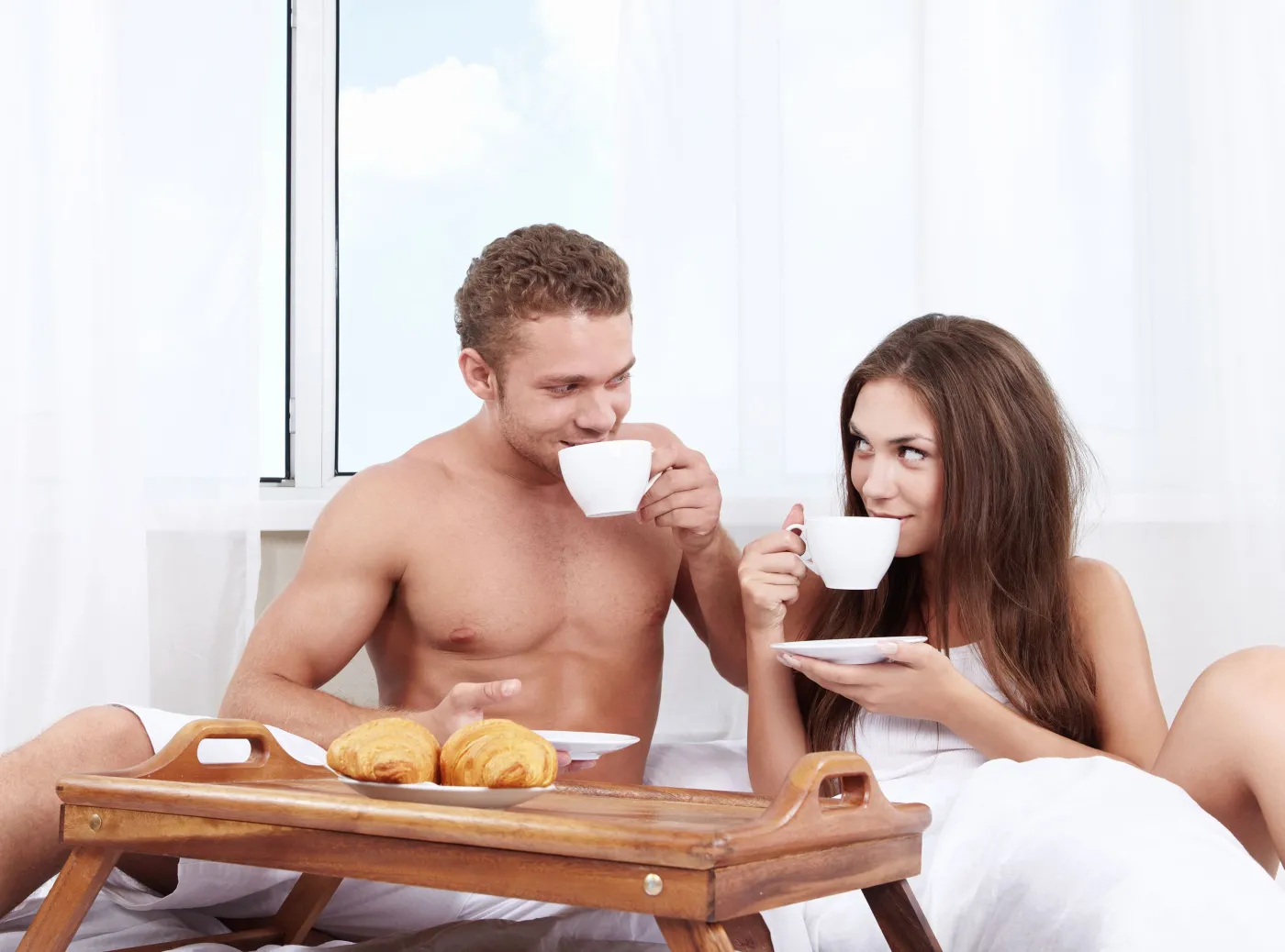 para łóżko śniadanie