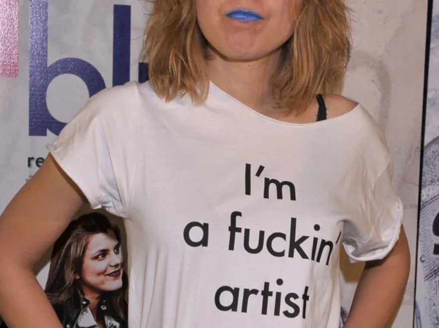 Czy to jest cool? Wulgarne "przesłanie" na koszulce Kasi Rosłaniec