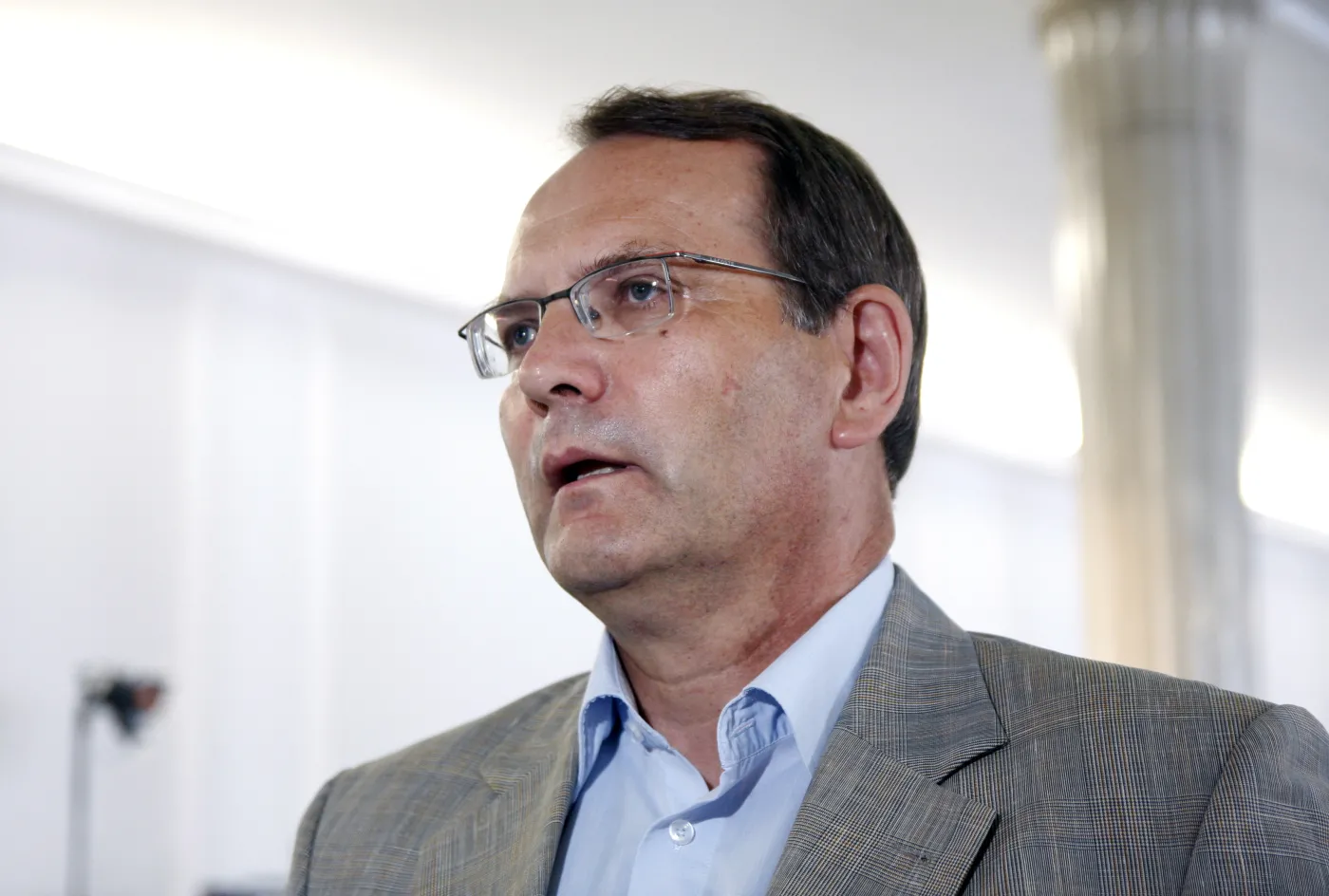 Kłopotek o premierze: Próbował złamać swoim posłom kręgosłupy 