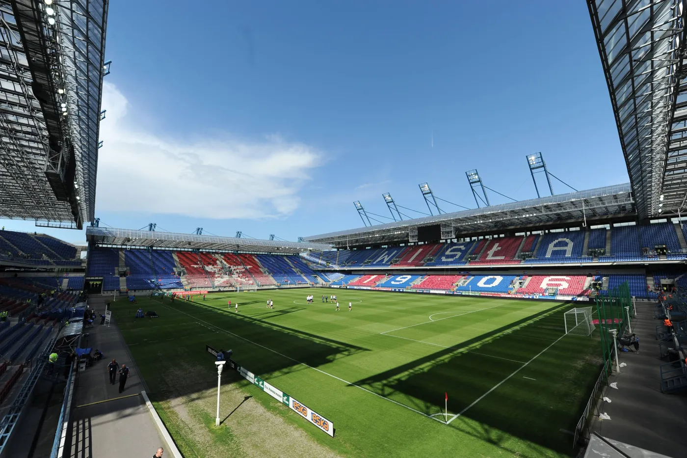 Zmowa cenowa przy budowie stadionów i boisk? Firmy pod lupą UOKiK