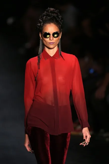 4282224-brazil-fashion-week.jpg