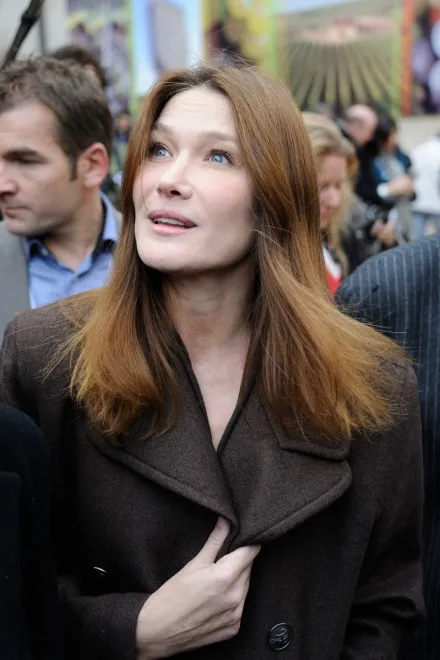 4297405-carla-bruni-sarkozy.jpg