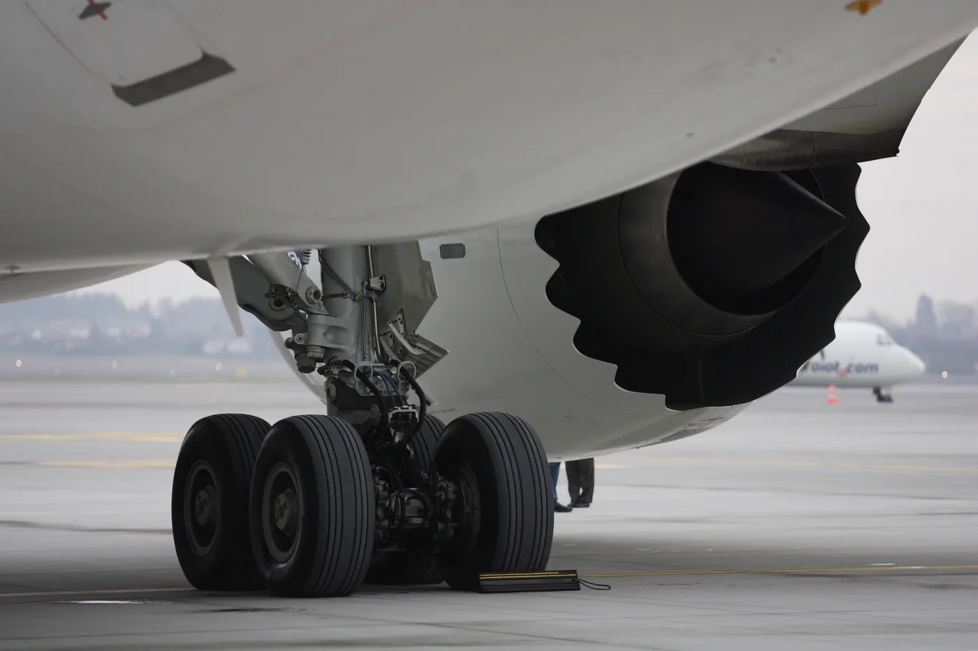 Dreamliner uziemiony w Chicago. Tym razem popsuł się silnik