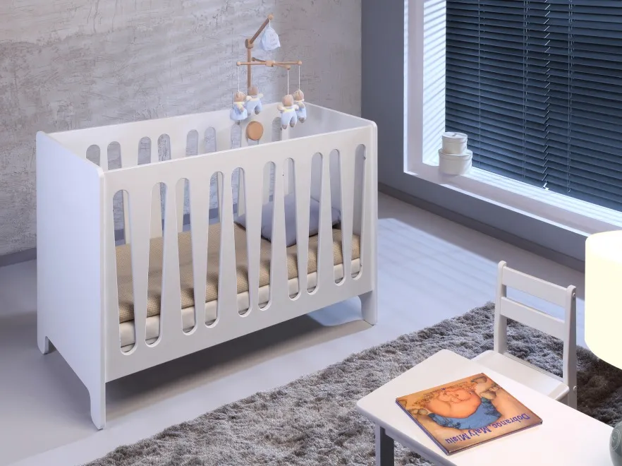 Sprawa wagi niebanalnej: jak wybrać łóżeczko dla dziecka?