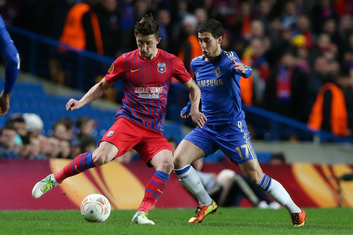 Eden Hazard (z prawej)