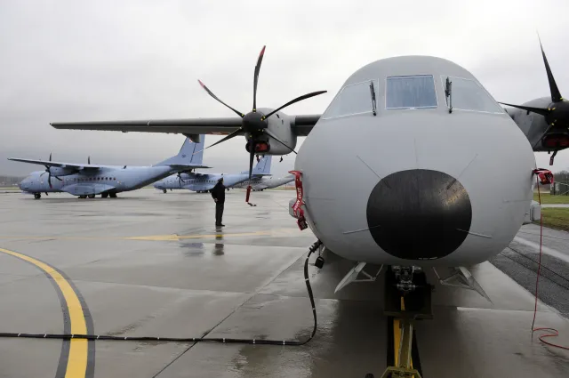 Żandarmeria wykryła alkohol w samolocie do Afganistanu