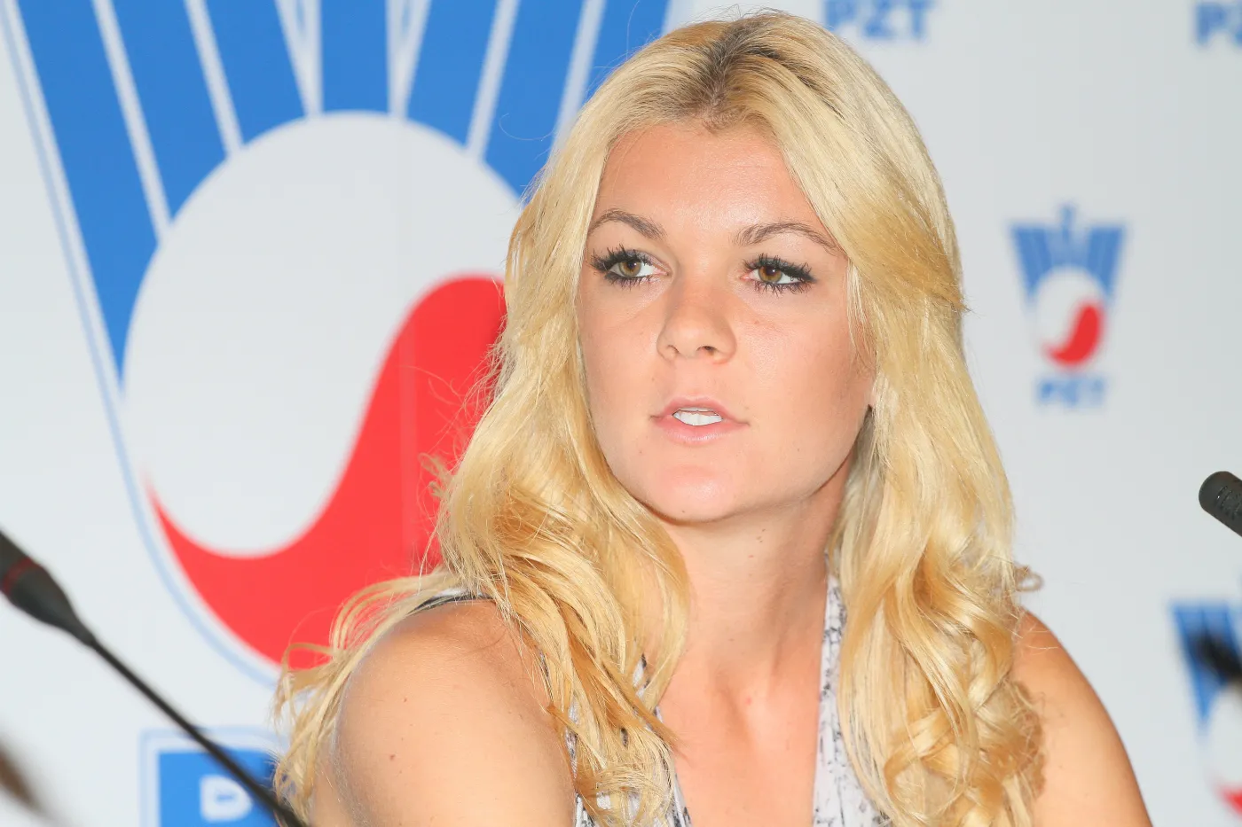 Radwańska znów zmieni fryzurę. Co teraz będzie miała na głowie?