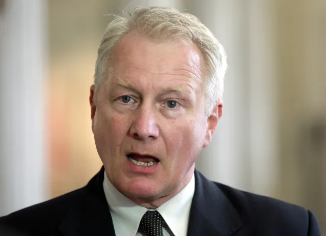 Konstanty Miodowicz nieprzytomny w szpitalu. "Na razie cieszymy się, że otwiera oko"